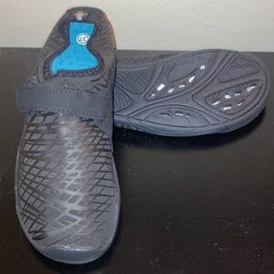 NWT Cior Boys & Girls Kids Water Shoes. Kid/Big Kid DKSX-Black Size 37